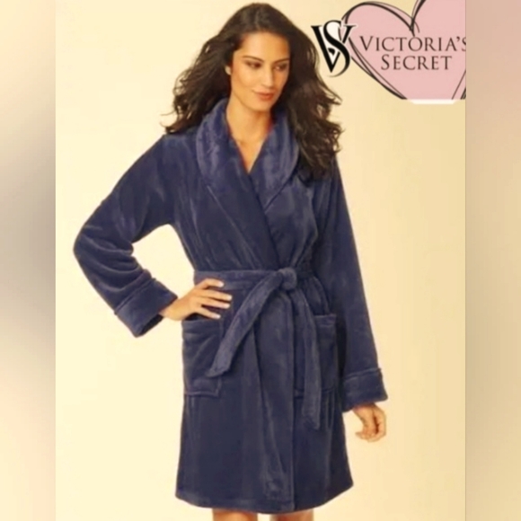 VICTORIA'S SECRET Short Navy Blue Cozy Plush Cotton Robe Size Small - Picture 1 of 9